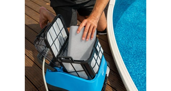 Automatický bazénový vysávač Azuro Warrior