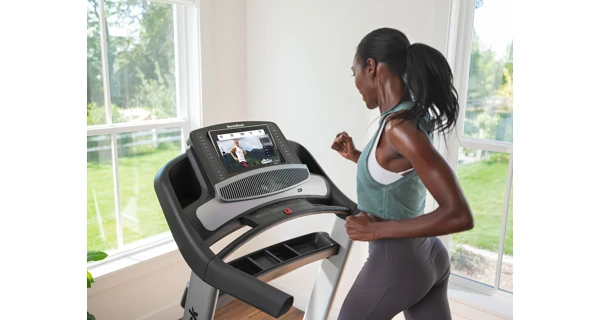 Bežecký pás NordicTrack Commercial 2450