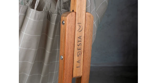 Hojdacia sedačka so stojanom La Siesta Udine Outdoor, almond