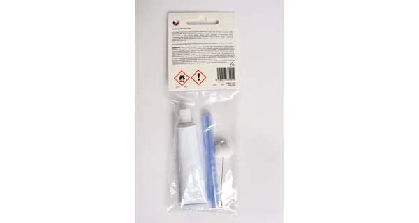 Lepidlo na bazénovú fóliu