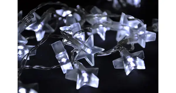 Reťaz LED - hviezdy - studená biela