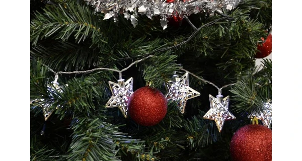 Reťaz strieborné hviezdy - 10 LED - studená biela