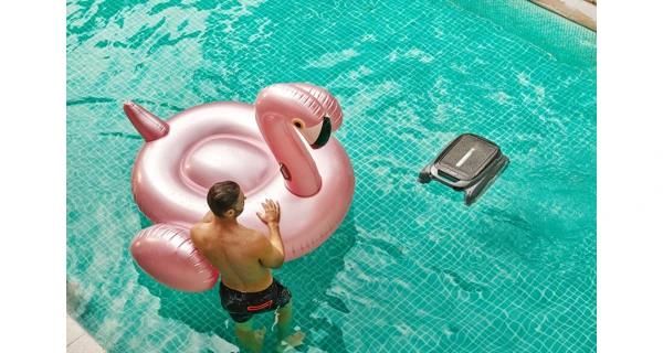 Robotický bazénový vysávač Aiper Surfer S1