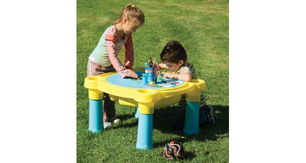 Stolček - pieskovisko a voda