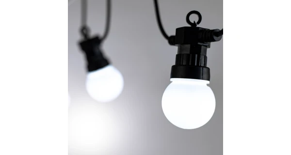 Svetelná párty reťaz 100 LED - studená biela