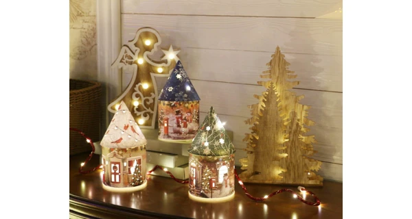 Svietiaci vianočný domček 5 LED