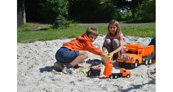 Tatra 148 oranžová 72 cm