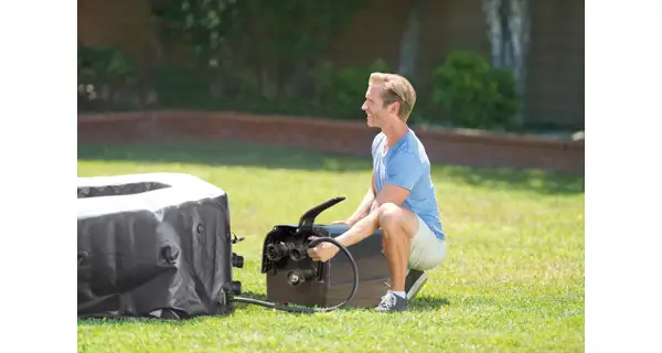 Vírivý bazén Pure Spa - Jet & Bubble Deluxe HWS 4+ Solárna sprcha UNO 35 l hliníková s LED svetlom